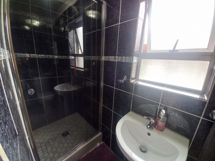 3 Bedroom Property for Sale in Woodlands Western Cape